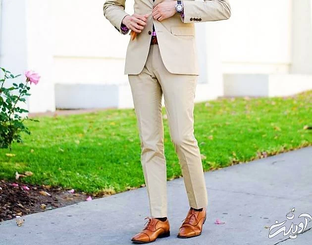 کفش قهوه ای با کت و شلوار کرم کفش برای کت شلوار کرم